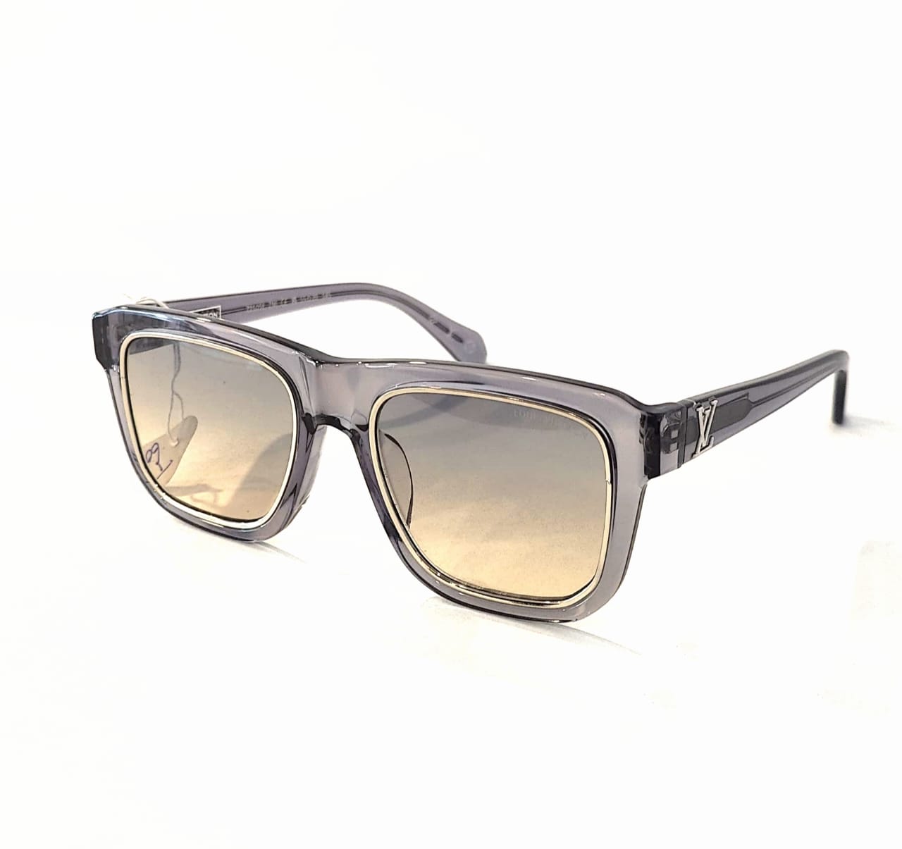 Sunglass
